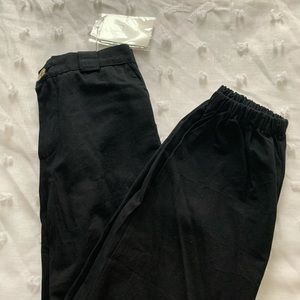 Black high waist elastic cuff cargo pants